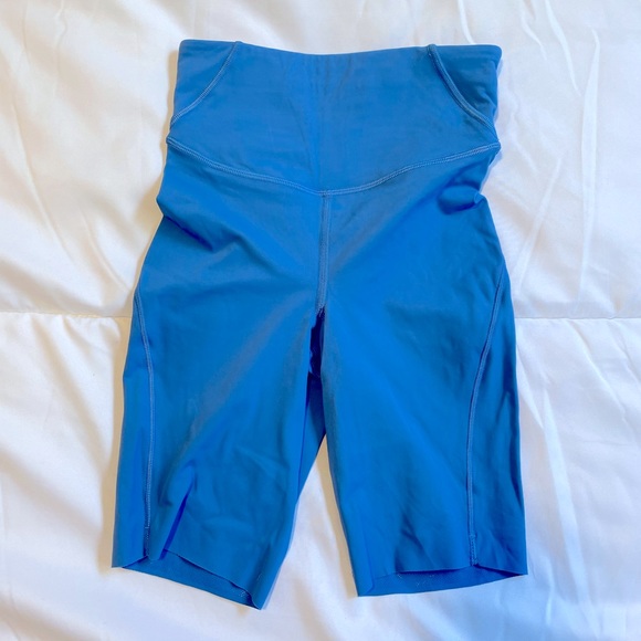 lulu bike shorts